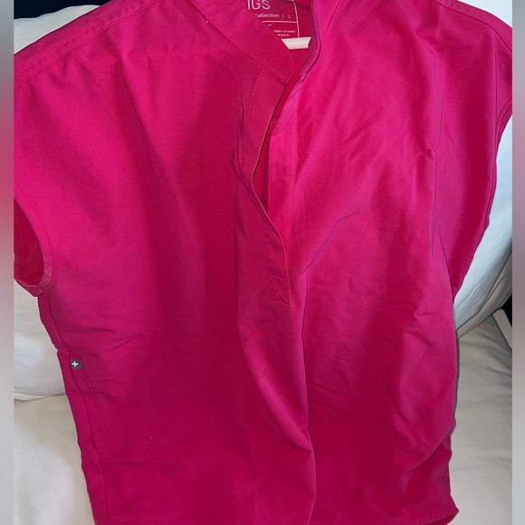 Figs “Shocking Pink” Limited Edition Catarina Scrub Top Size: L - Picture 6 of 9